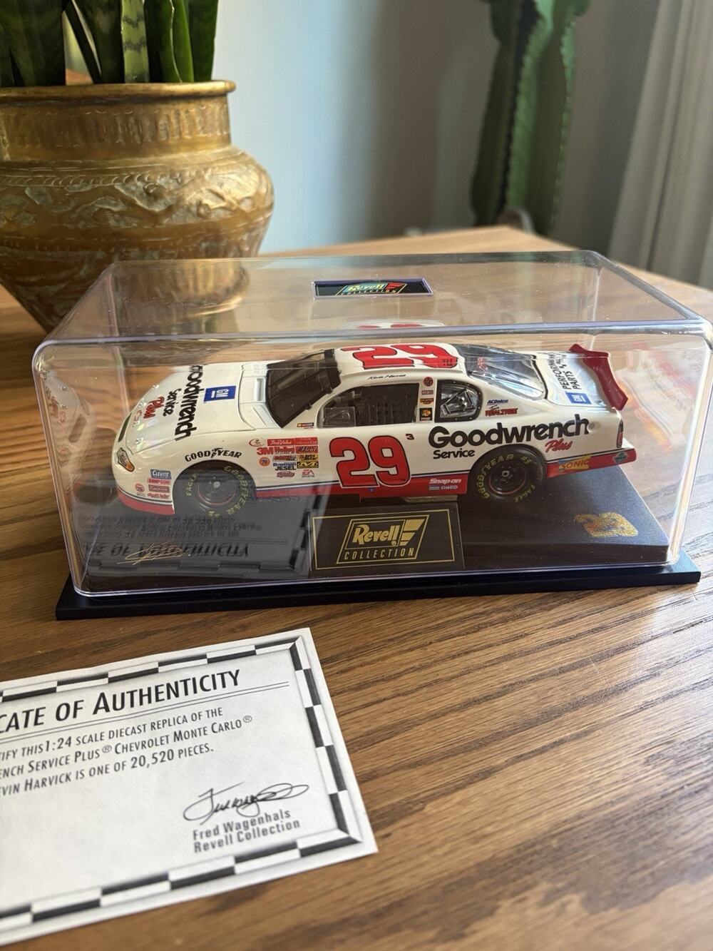 2001 Revell 1/24 Kevin Harvick #29 Tropicana 400 Nascar Diecast Goodwrench